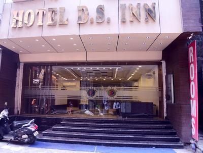 HOTEL D S INN