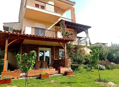 Nouli's Mountain View Haven