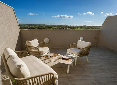 Amazing terraced apartment with free parking