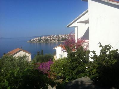 Villa Prana mit großer Terrasse und Meerblick