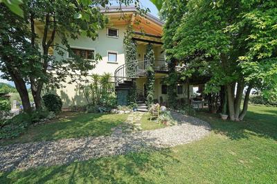 Wohnung Mit Blick Auf Den Gardasee