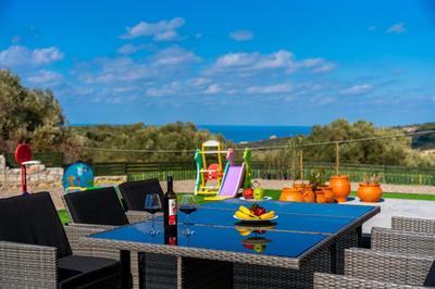 Violetta - Nature's Palace with private pool & view