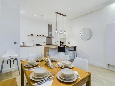 Modern 4Bed 3Bath Balcony Apartment in Shoreditch - Pass the Keys