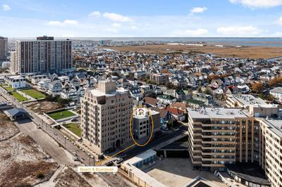 Beach Block Modern Penthouse 4BR 2BR Ocean Views