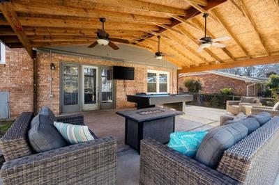 Spacious Oasis With Pool - 5BR