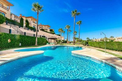 4 Bed detached villa close to golf & beach with shared pool.