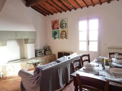 Große Ferienwohnung in Bargecchia mit Kleinem Balkon