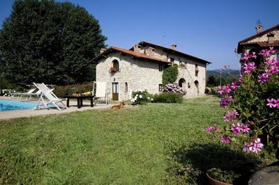 Villa Miby - Elegantes Landhaus mit Pool