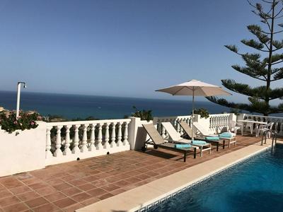 Sonnige Villa Bella Vista mit fantastischem Panoramablick und privaten Pool, exklusive Lage