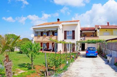 Geräumige Ferienwohnung in Pula mit Gemeinsamem Garten