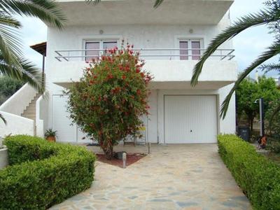 Studio-Appartement in Magoula mit Grill und Garten
