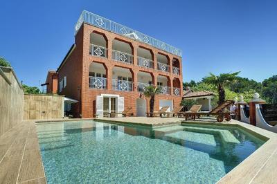 Strandnahe, großzügige Wohnung Mediterranean Dream