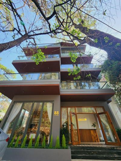 LHASA HOTEL - Central hotel in Dalat