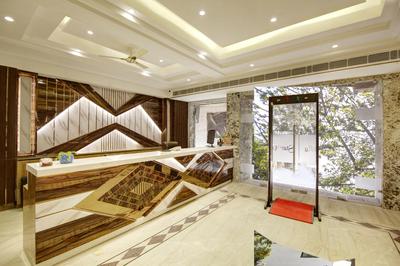 Hotel Star Villa - Front of NDLS Station & 1 Minute from Connaught Place & City Centre