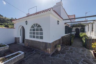 Bandama Country Home - 3BR with garden