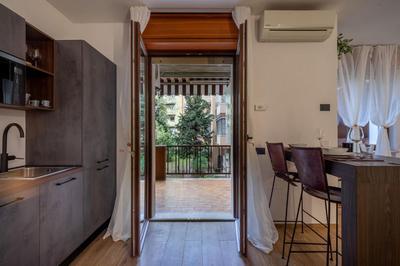 Free Parking - N8 Urban Loft