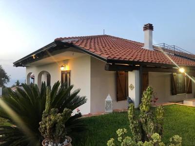 Villa in campagna con piscina