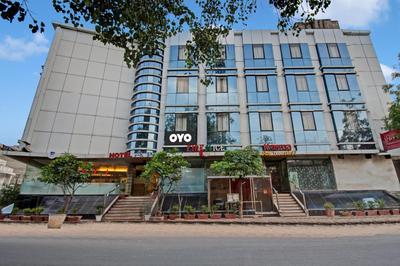 Collection O Adarsh Nagar Raja Park