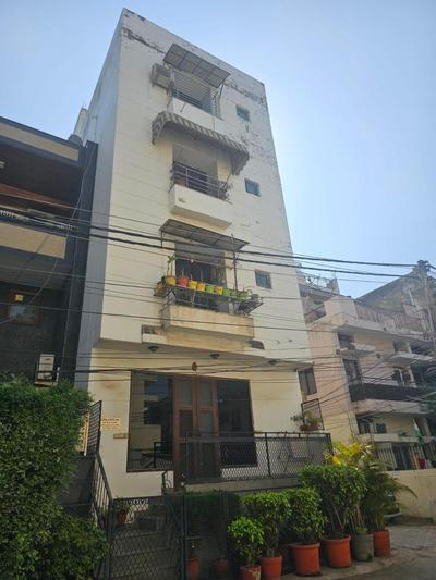 Sky Bloom Luxury Homestay