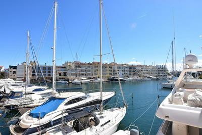 410-Bonito apartamento con vistas a la Marina