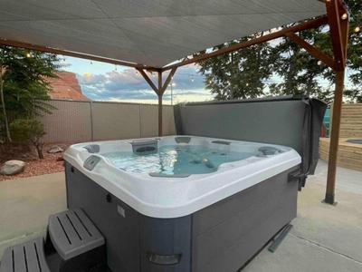 Pet-Friendly Near Zion - Hot Tub Downtown Kanab