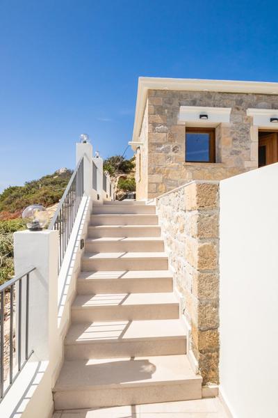 Lithos Luxury Pool Villa