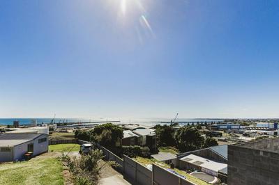Port View Paradise