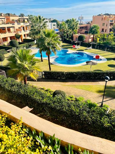 Appartement face mer avec accès au padel privé belle terrasse et grande piscine