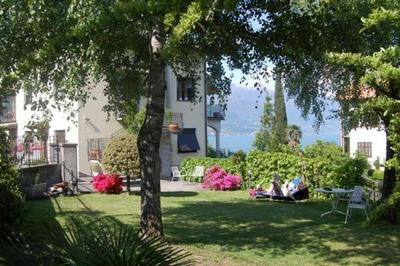 Wohnung Annetta mit Sicht auf See und Berge