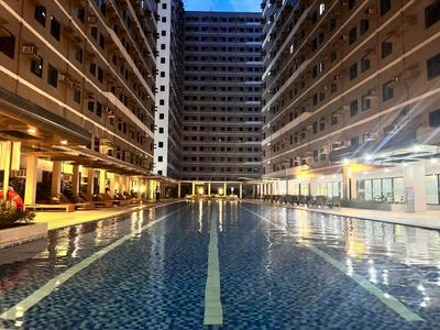 SMDC Green 2 Staycation, The Traditional & Modern Fusion Condo