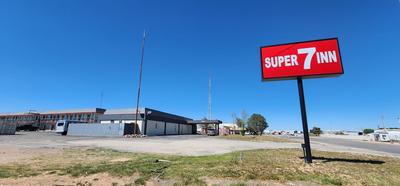 Super 7 Inn