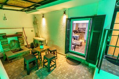 Happiness studio with terrace.
