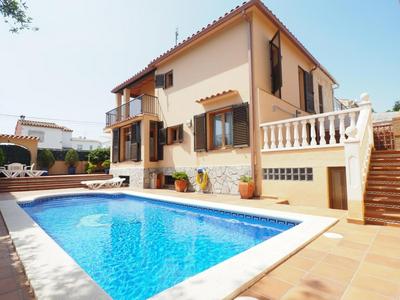 Casa 4 habitaciones con piscina privada en L'Escala - ES-325-27
