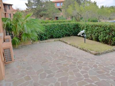 bilocale con piscina