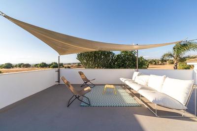 Demetra, moderne Villa mit Pool und Meerblick