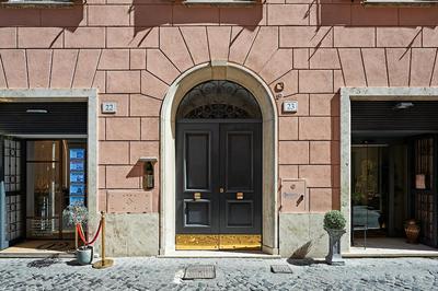 Stylish Apartment IREX near Piazza Navona & Campo de Fiori