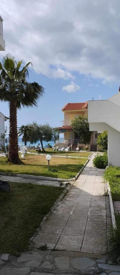 Flisvos loft by the sea