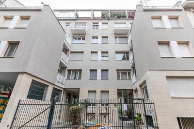 Spacious Design Apartment Central Milan