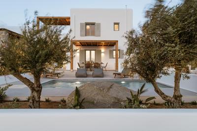 P square Luxury villas Naxos