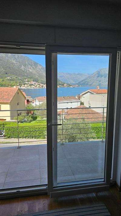 2BR sea view apartment in Kotor!