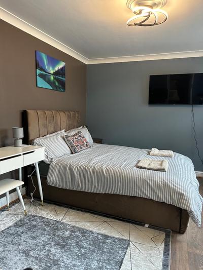 Amazing Ground Floor one bedroom apartment Forest Road