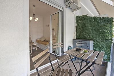Irida Stylish, Cozy, Fully Equipped Apt