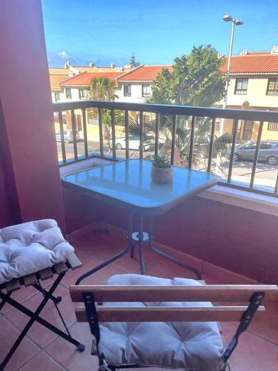 Apartamento en El Médano con piscina y garaje