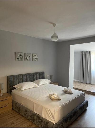 Theranda Apartament