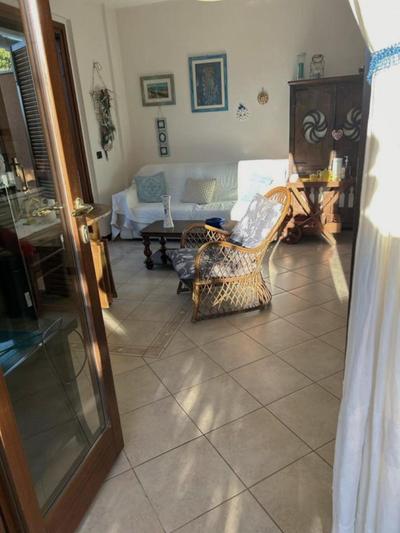 Casa al mare con giardino