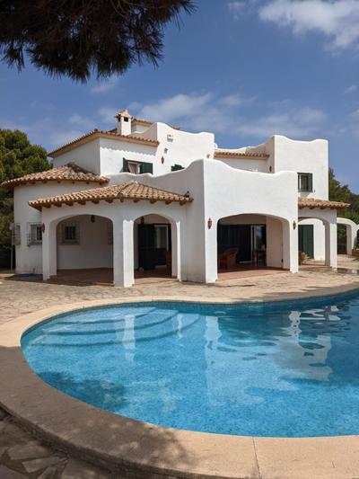 Gigantische Villa mit Meerblick, Panoramablick & Pool-Oase