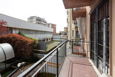 GuestHost - Forlanini - Functional Studio with Balcony!