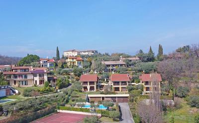 Le Ortensie 1 Apartment by Wonderful Italy