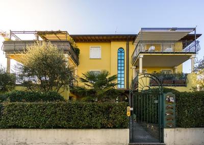 Casa Riello, a due passi dal lago