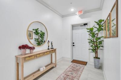 Sleeps 20-spacious Suites Near French Quarter